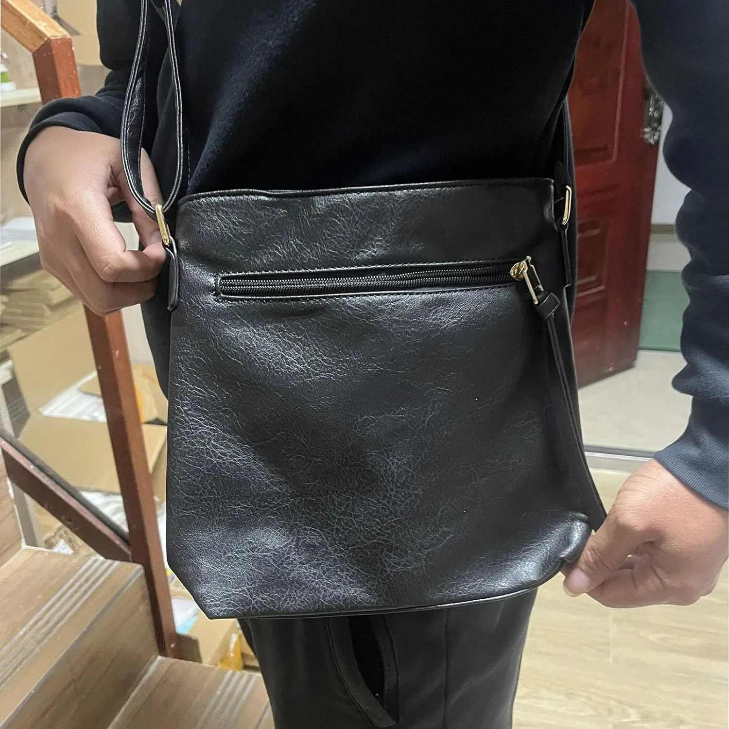 1pcs Leather Cross Body Bags for Women Anti Theft Cross Body Bag Soft Leather Cross Body Bags.