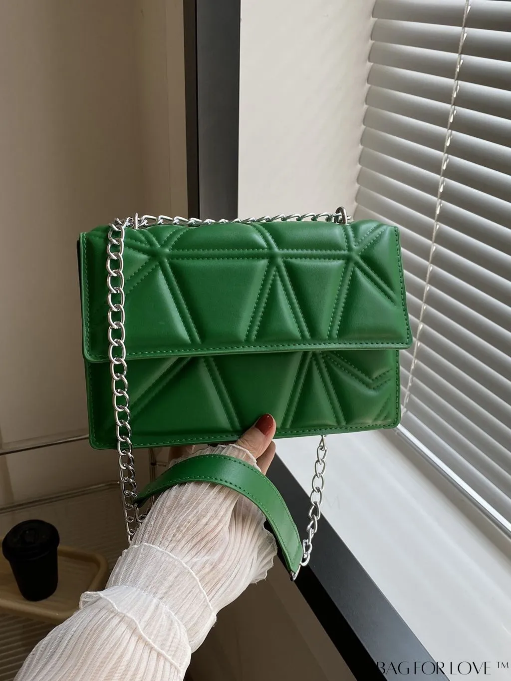 BagForLove - Modern Fashion Crossbody Bag with Chain Strap - Small Square Design