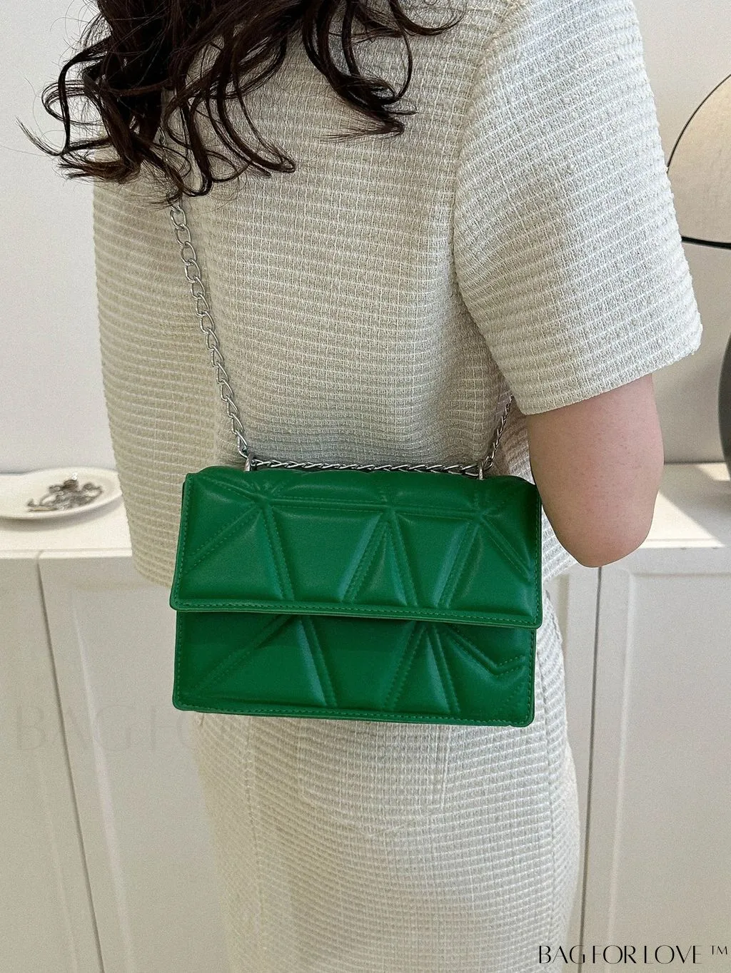 BagForLove - Modern Fashion Crossbody Bag with Chain Strap - Small Square Design