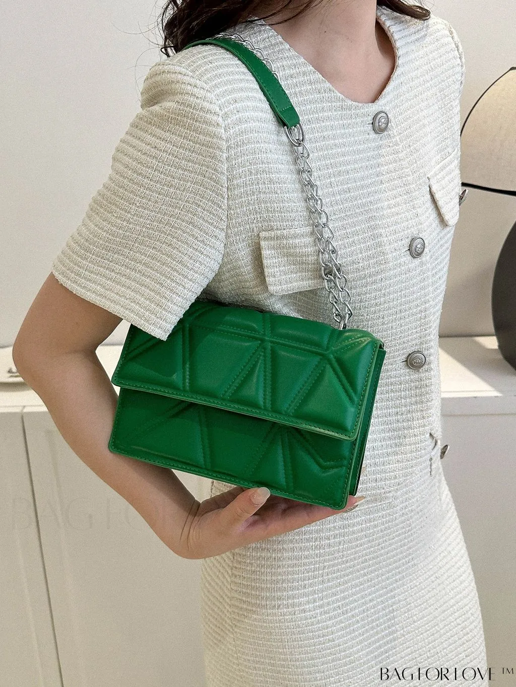 BagForLove - Modern Fashion Crossbody Bag with Chain Strap - Small Square Design