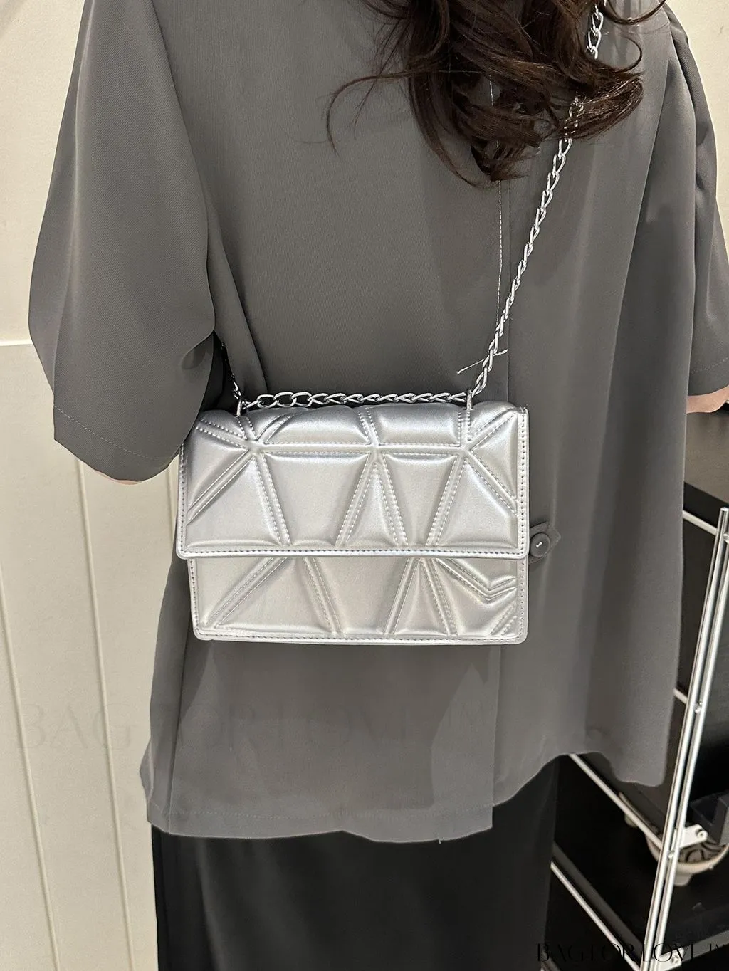 BagForLove - Modern Fashion Crossbody Bag with Chain Strap - Small Square Design