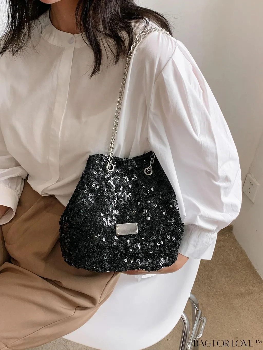 BagForLove - Party-ready Sequins Bucket Bag with Chain Strap - Chic Crossbody Fashion Accessory