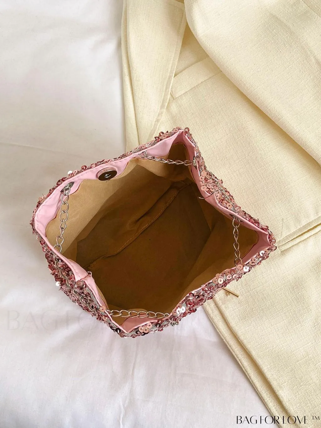 BagForLove - Party-ready Sequins Bucket Bag with Chain Strap - Chic Crossbody Fashion Accessory
