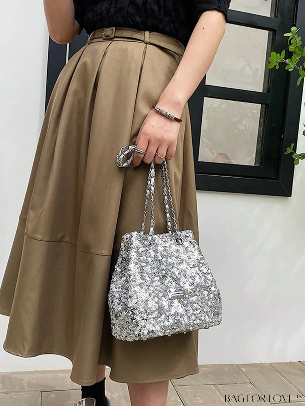 BagForLove - Stylish Silver Bucket Bag with Metal Patch Sequins - Ideal for Weddings, Proms & Parties