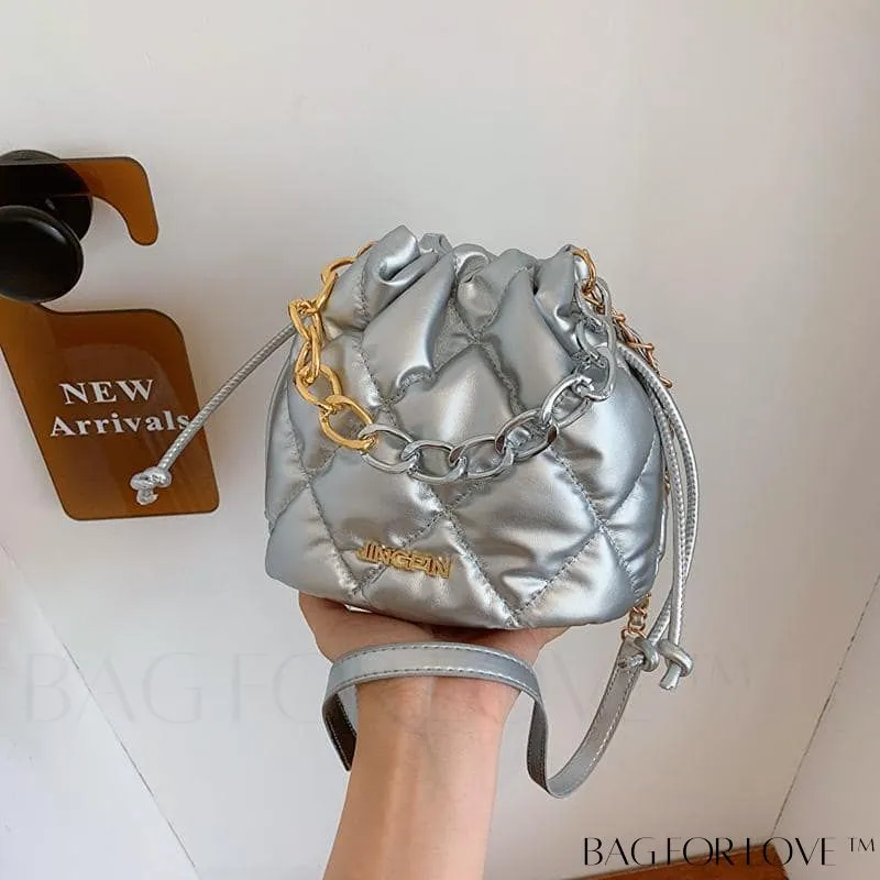 BagForLove - Stylish Womens Chain Bucket Crossbody Handbag - Trendy and Modern Stitched Design