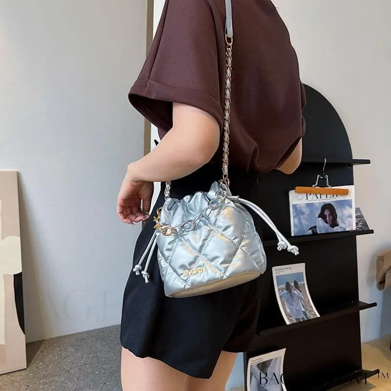 BagForLove - Stylish Womens Chain Bucket Crossbody Handbag - Trendy and Modern Stitched Design