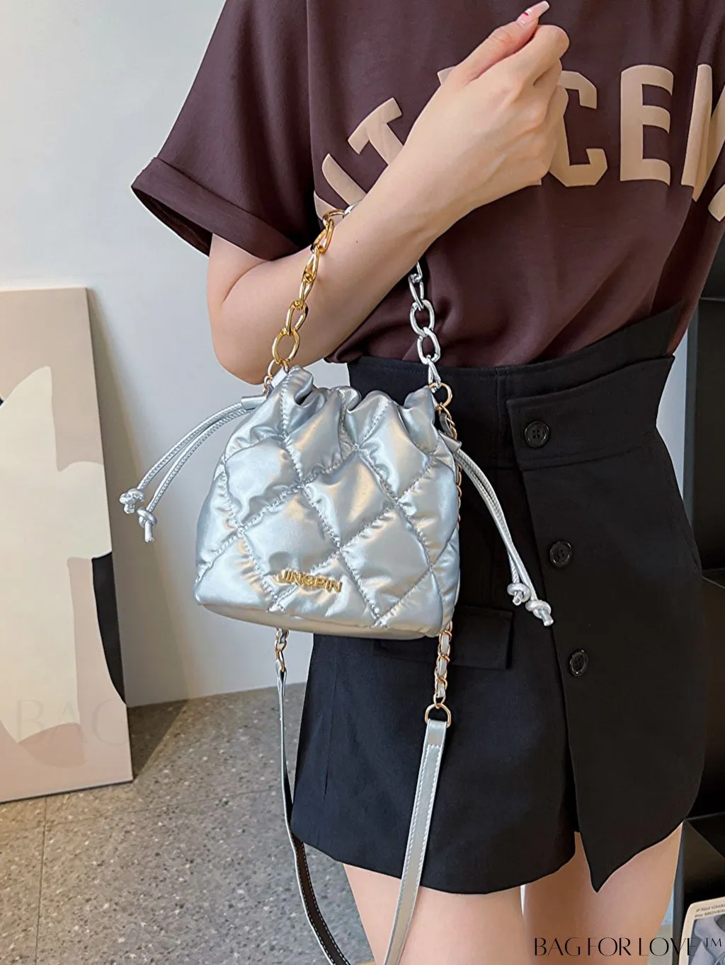 BagForLove - Stylish Womens Chain Bucket Crossbody Handbag - Trendy and Modern Stitched Design