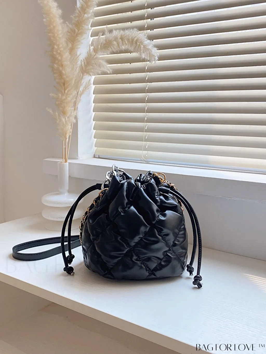 BagForLove - Stylish Womens Chain Bucket Crossbody Handbag - Trendy and Modern Stitched Design