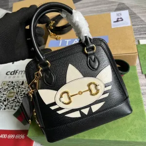 Charm - GG Bags - 1199