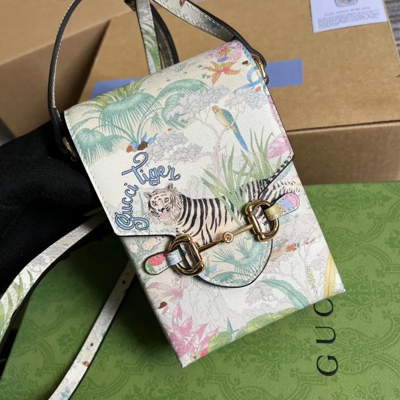 Charm - GG Bags - 1490