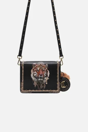 CROSS BODY BOX BAG THE NIGHT IS NOIR