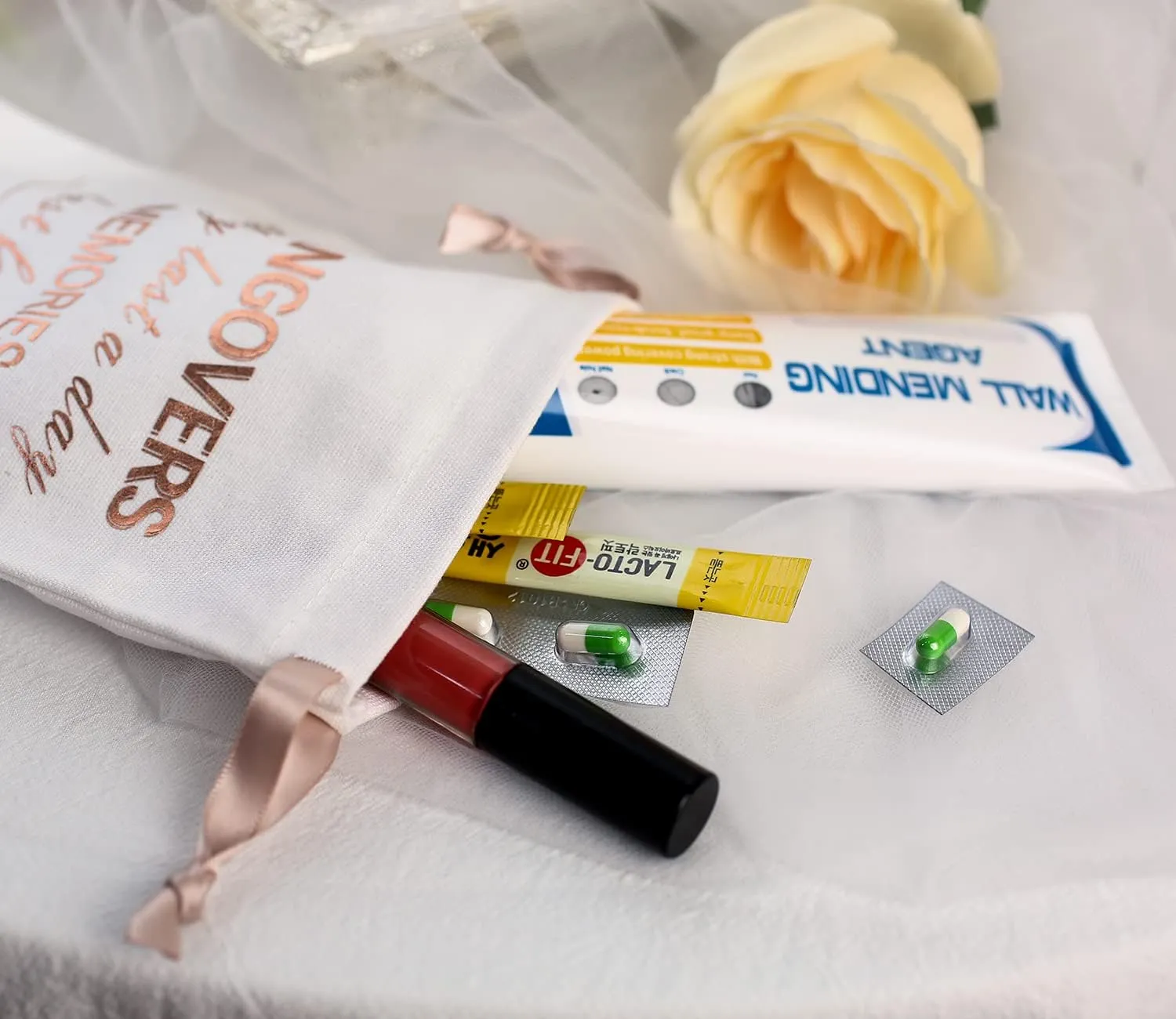 Cytdkve Rose Gold Foiled Hangover Favor Bag Bachelorette Party Favor Bag, Wedding Survival Kit Bags Bride Bridesmaid Gift Bags for Wedding Bridal Shower Party (10 Pieces, White, 5 x 7 Inch)