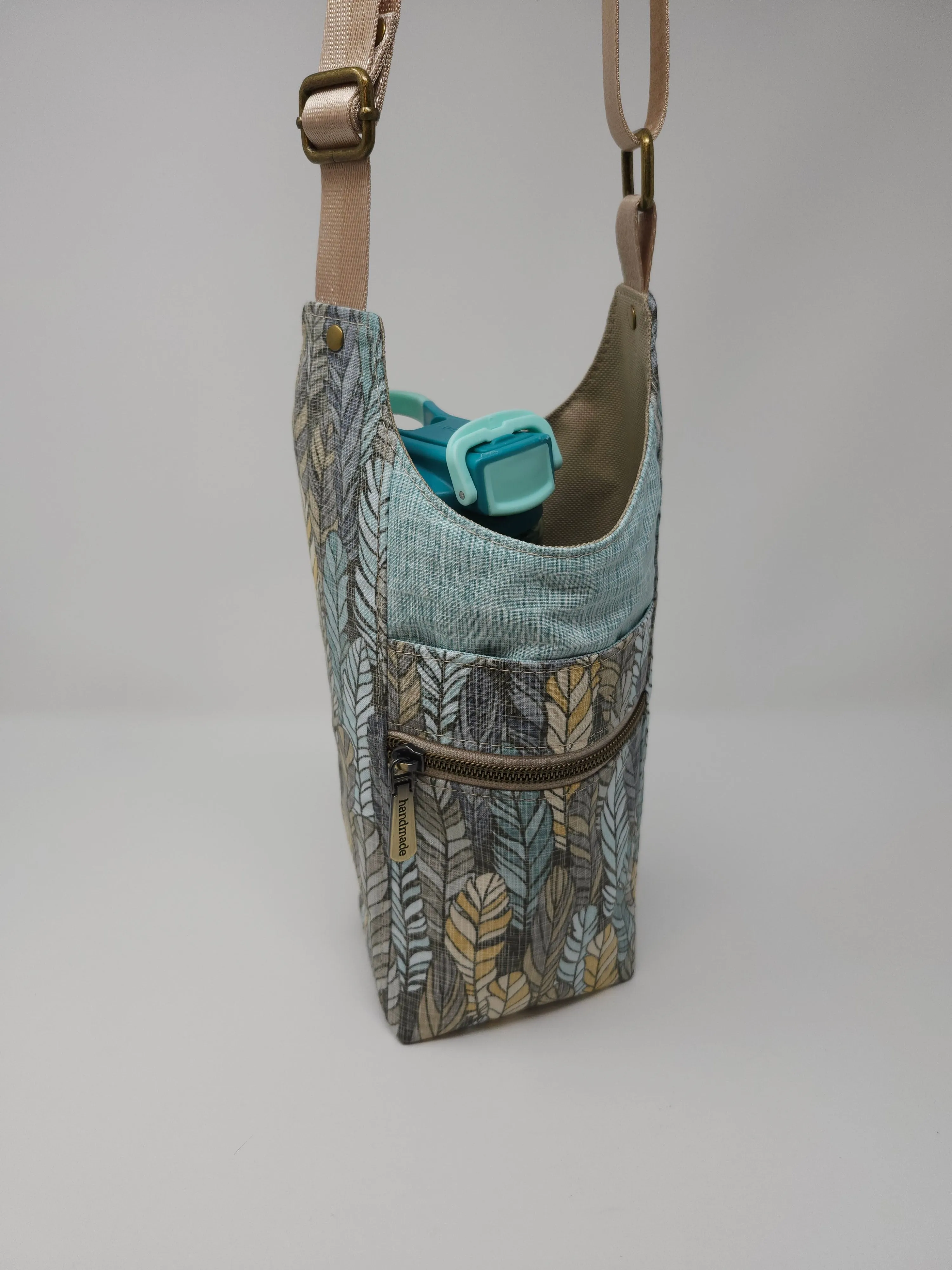 H2O2Go Crossbody Water Bottle Bag - Feathers