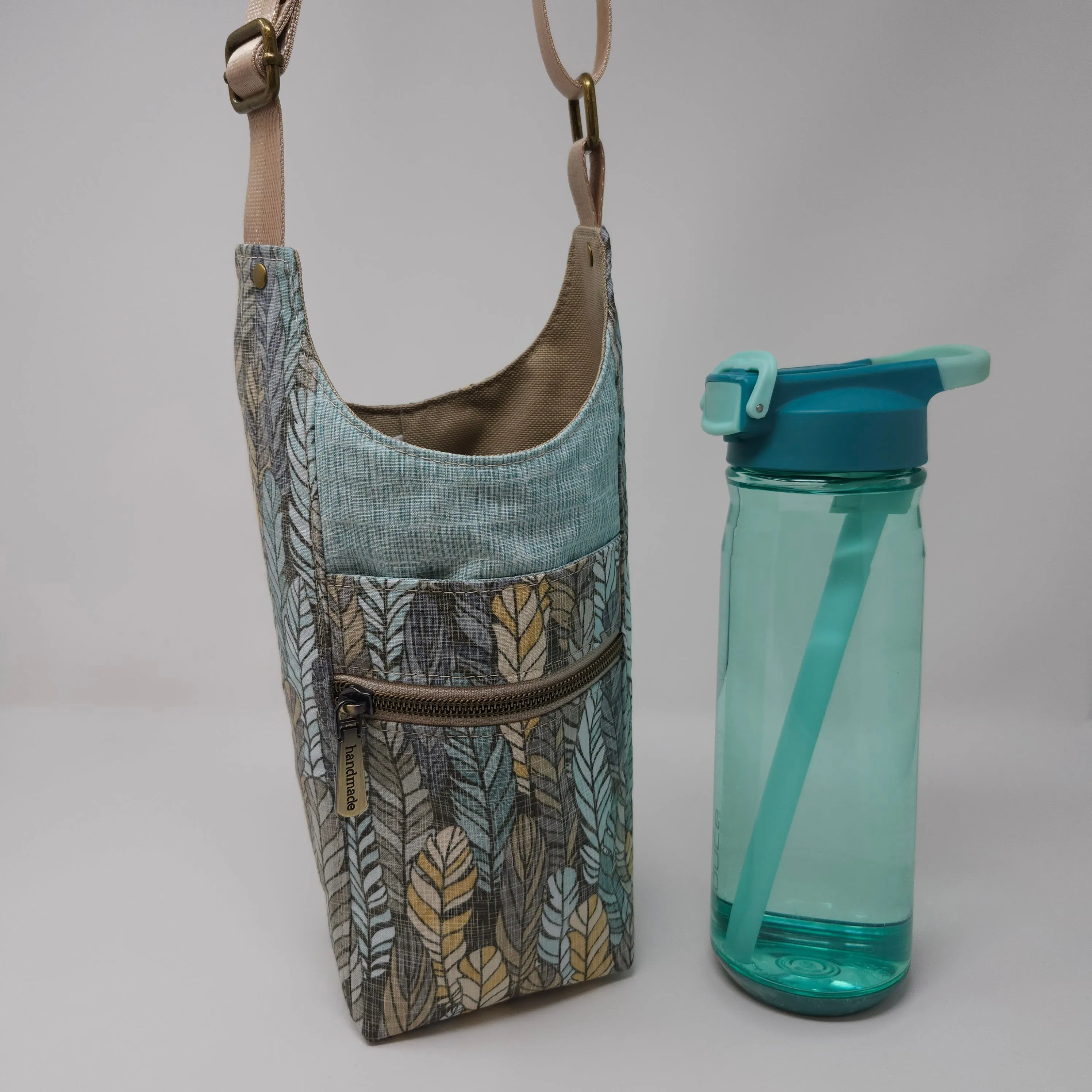 H2O2Go Crossbody Water Bottle Bag - Feathers