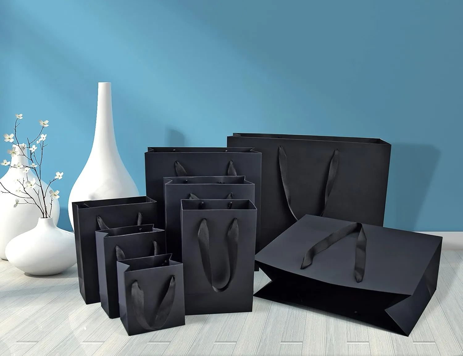 HUAPRINT Black Paper Bags,Matte Black Gift Bags,Shopping bags with Handles,20 Pack Small Kraft Bags 5.25x3.25x8inch,Retail Bags,Party Favor Bags,Merchandise Business Bags,Wedding Bags