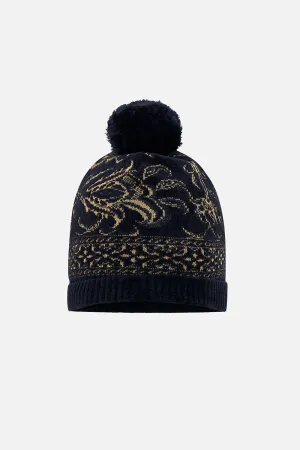 KNIT BEANIE WITH POM POM FOREVER FAMILY