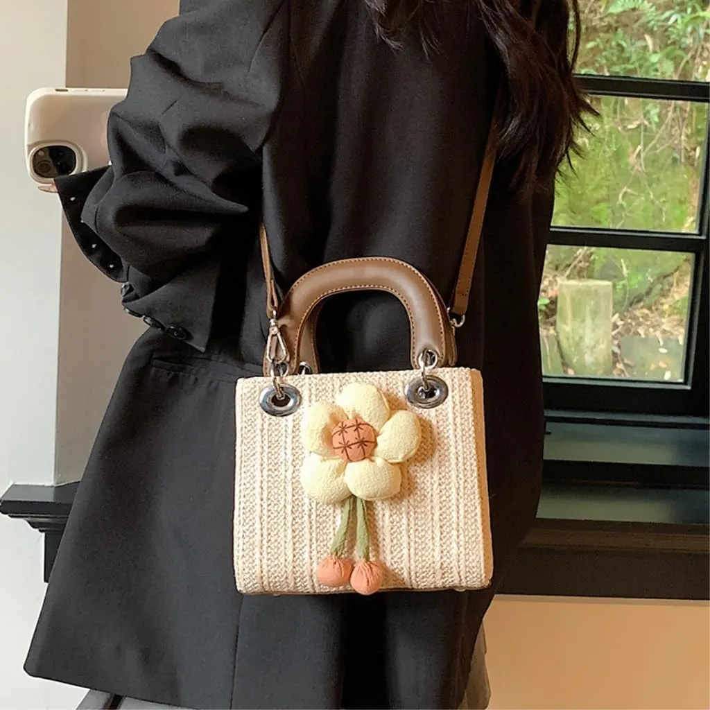 Large capacity Bag Sweet Flower - decorated Straw Handbag, Essential for Stylish Outings Ladies shoulder Bag
