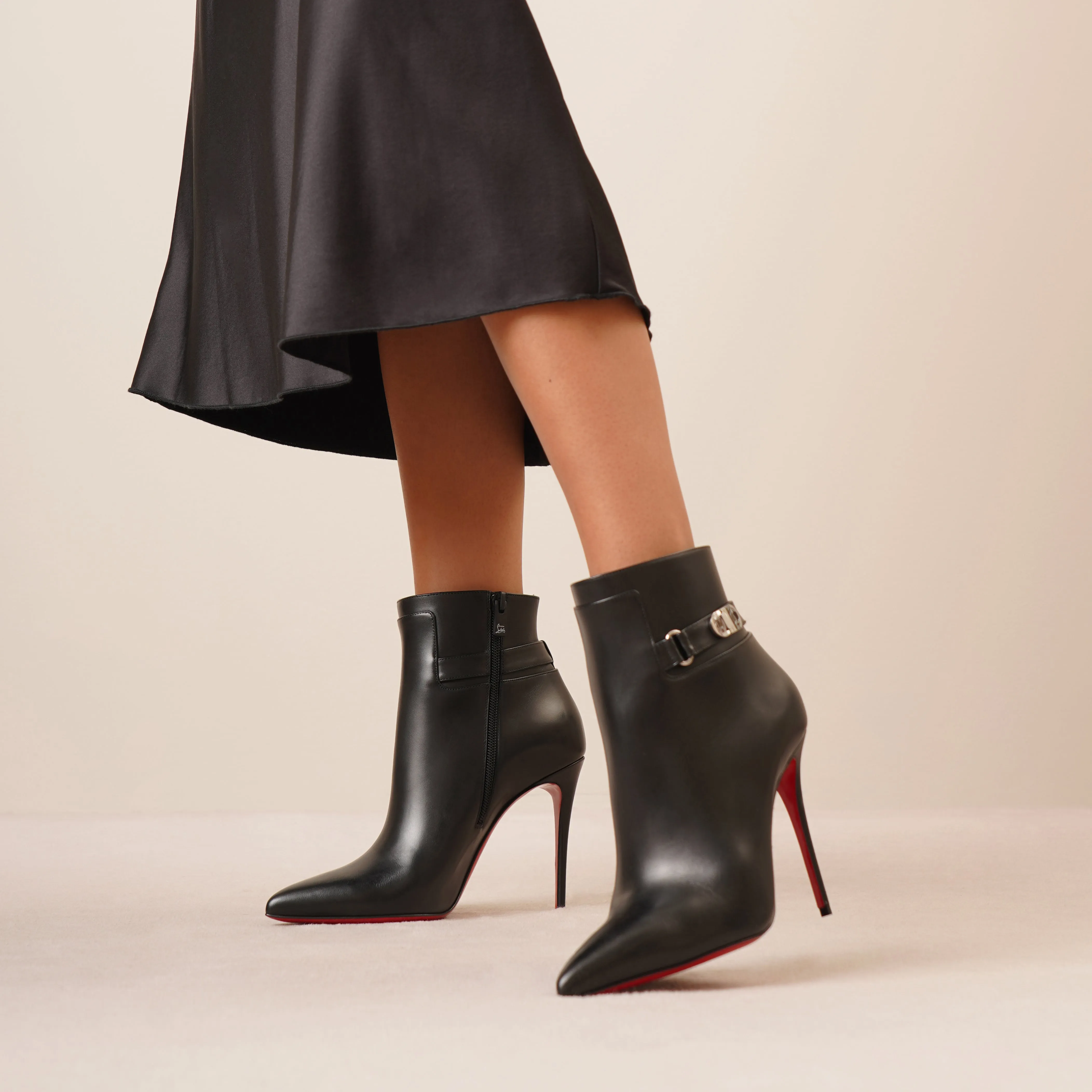 Lock So Kate 100 black leather