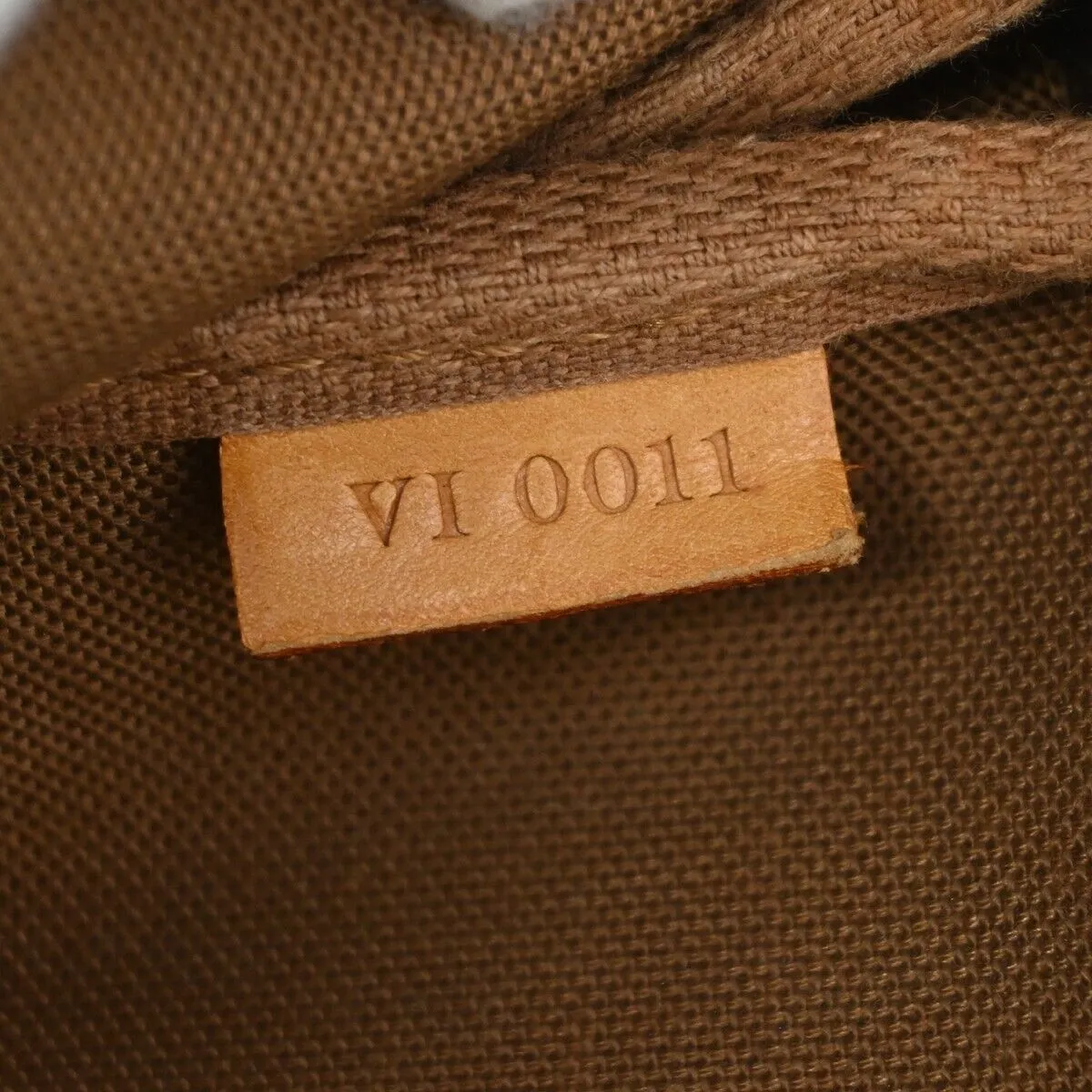 Louis Vuitton Pochette Accessoires  Canvas Clutch Bag
