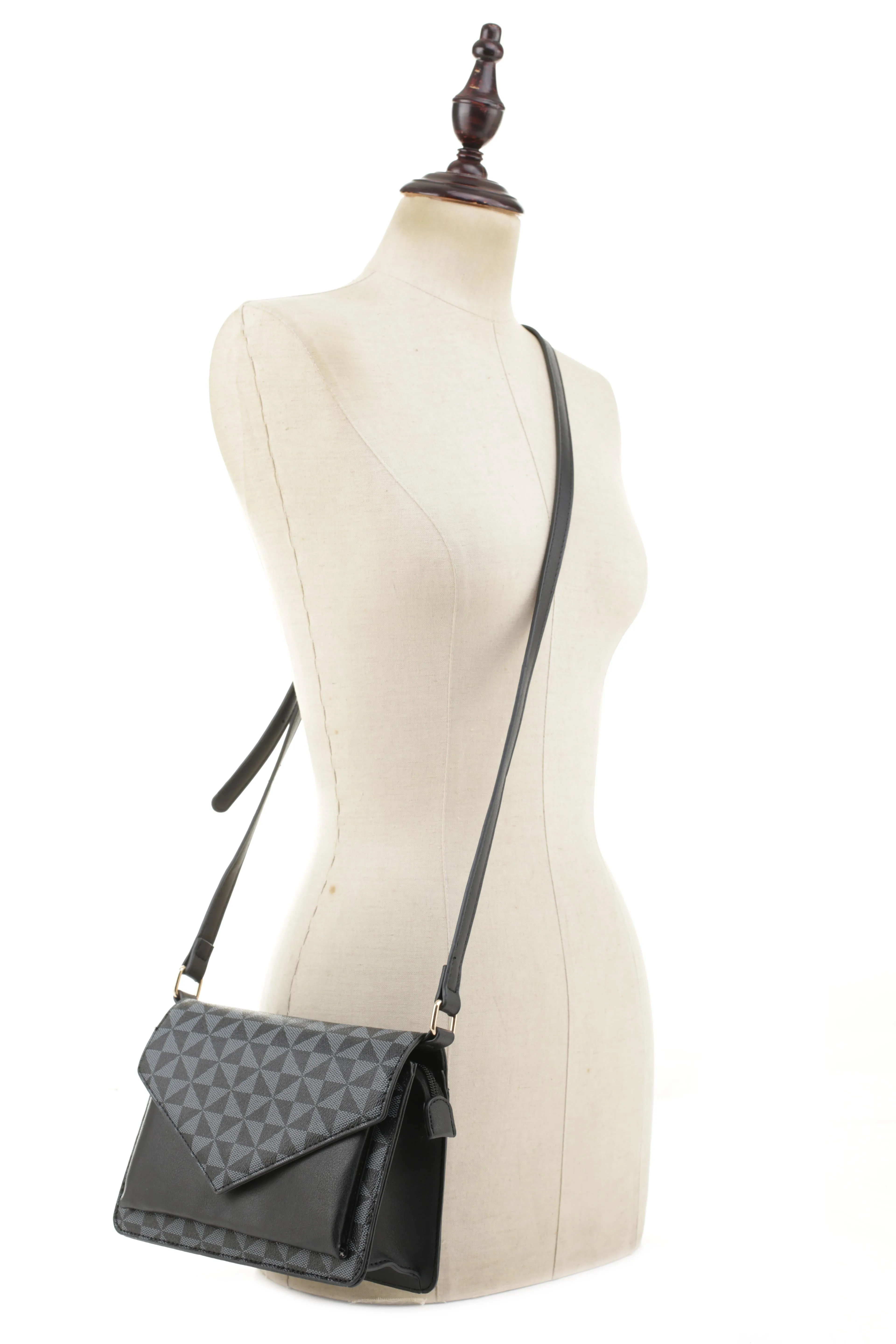 Maeve Envelope Crossbody