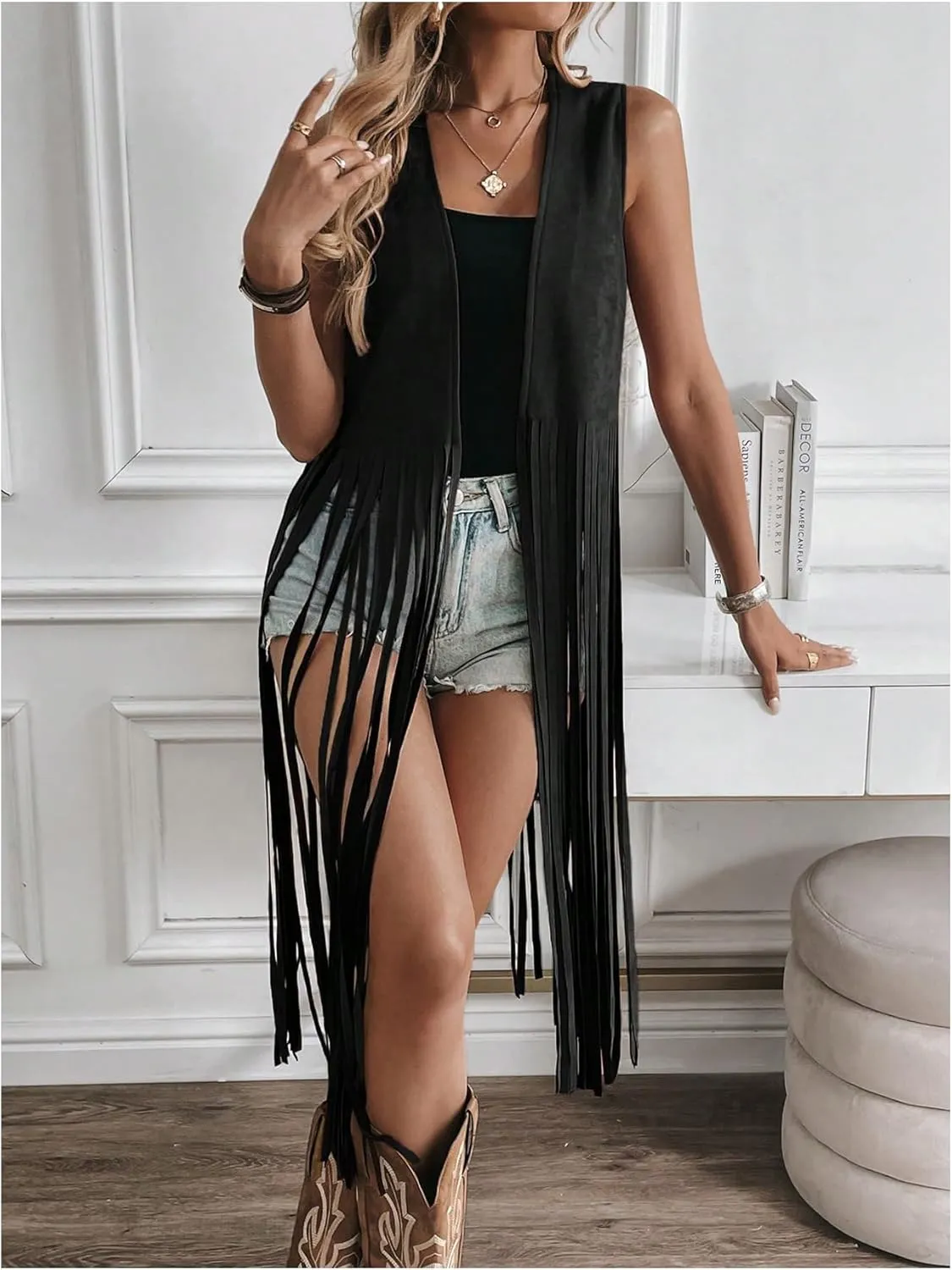 Milumia Women's Sleeveless Fringe Vest Faux Suede Western Cardigan Jacket