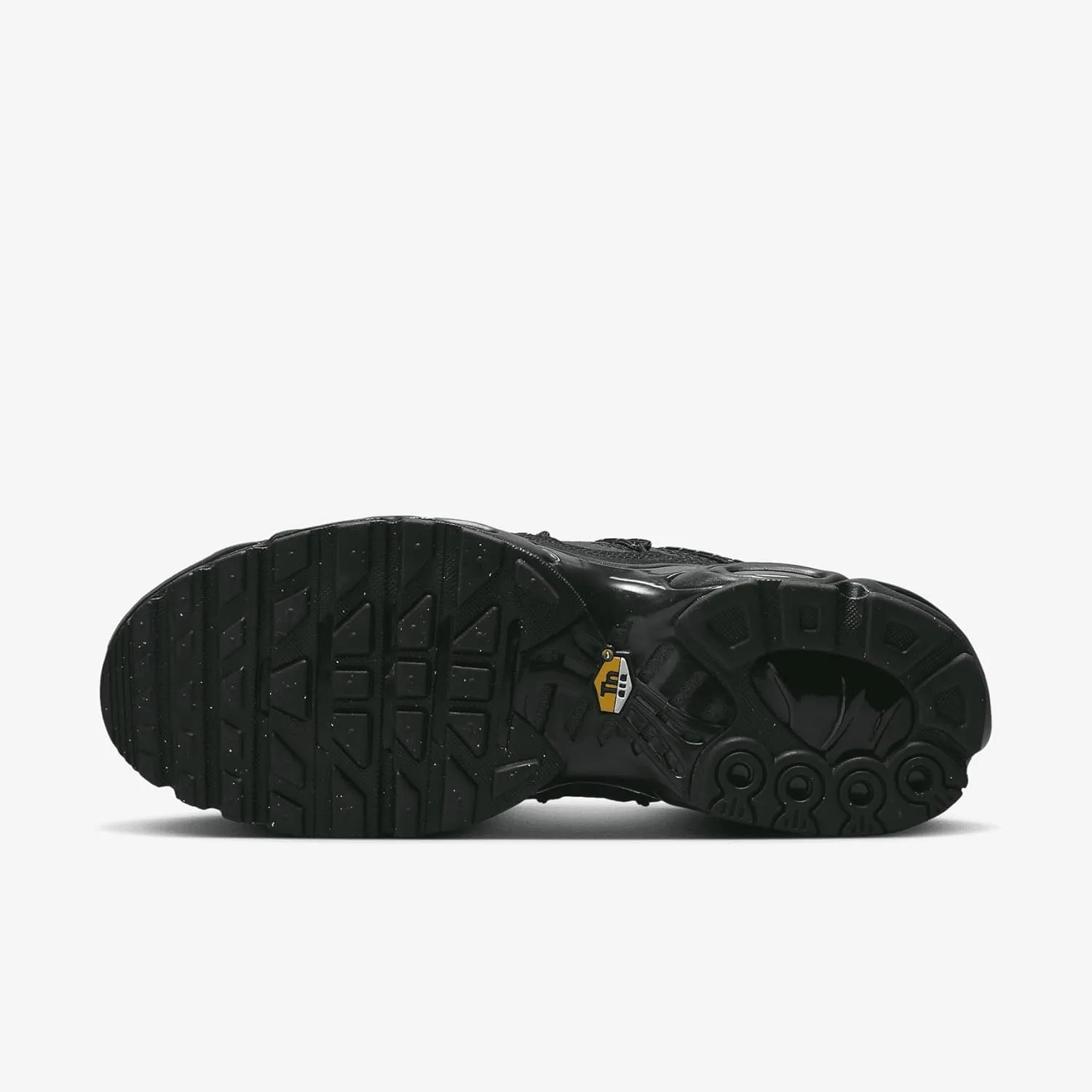 Nike Air Max Plus Utility Men's Shoes (FD0670-001, Black/White/Metallic Silver)
