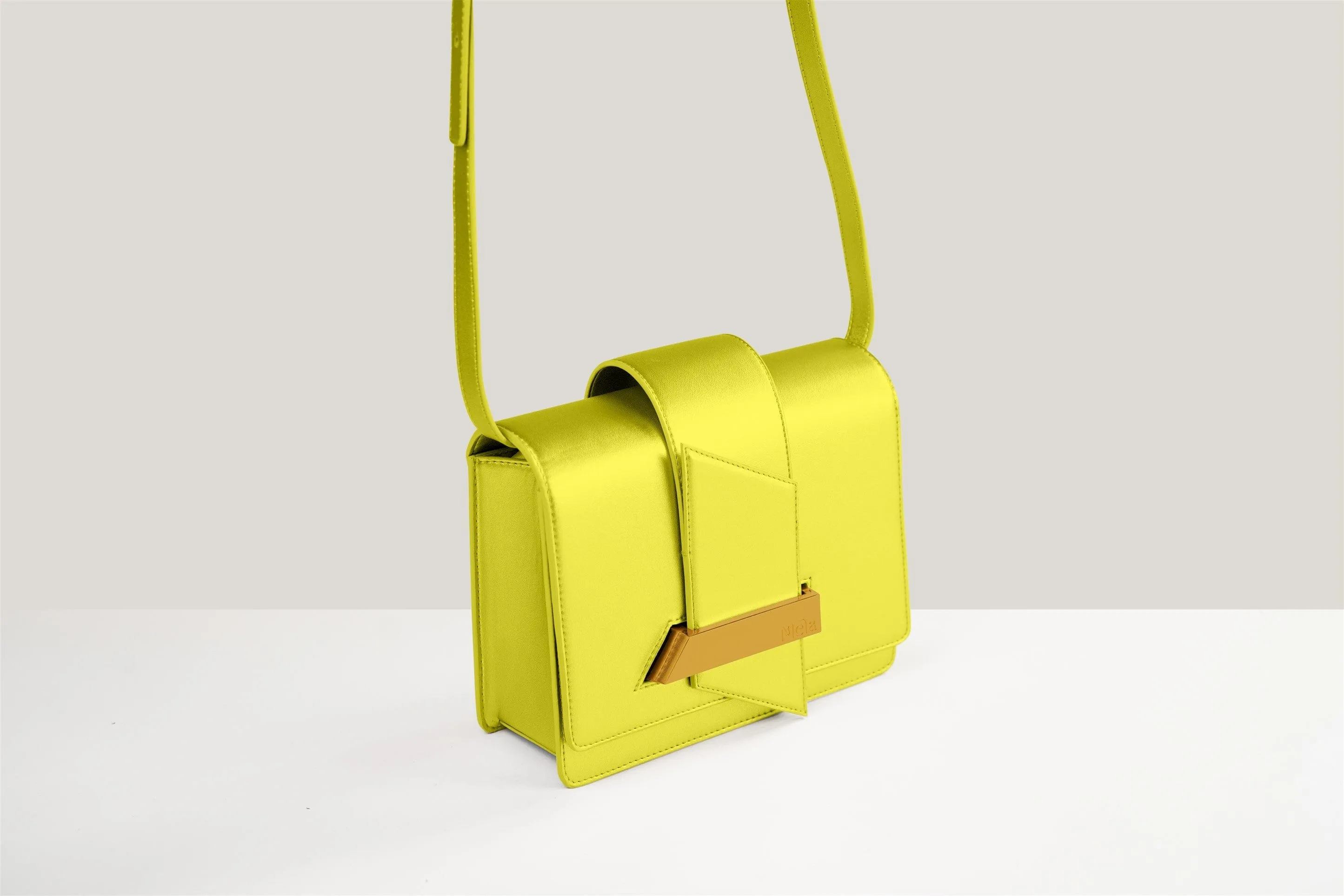 Nora Apple Leather Vegan Crossbody Bag | Zest