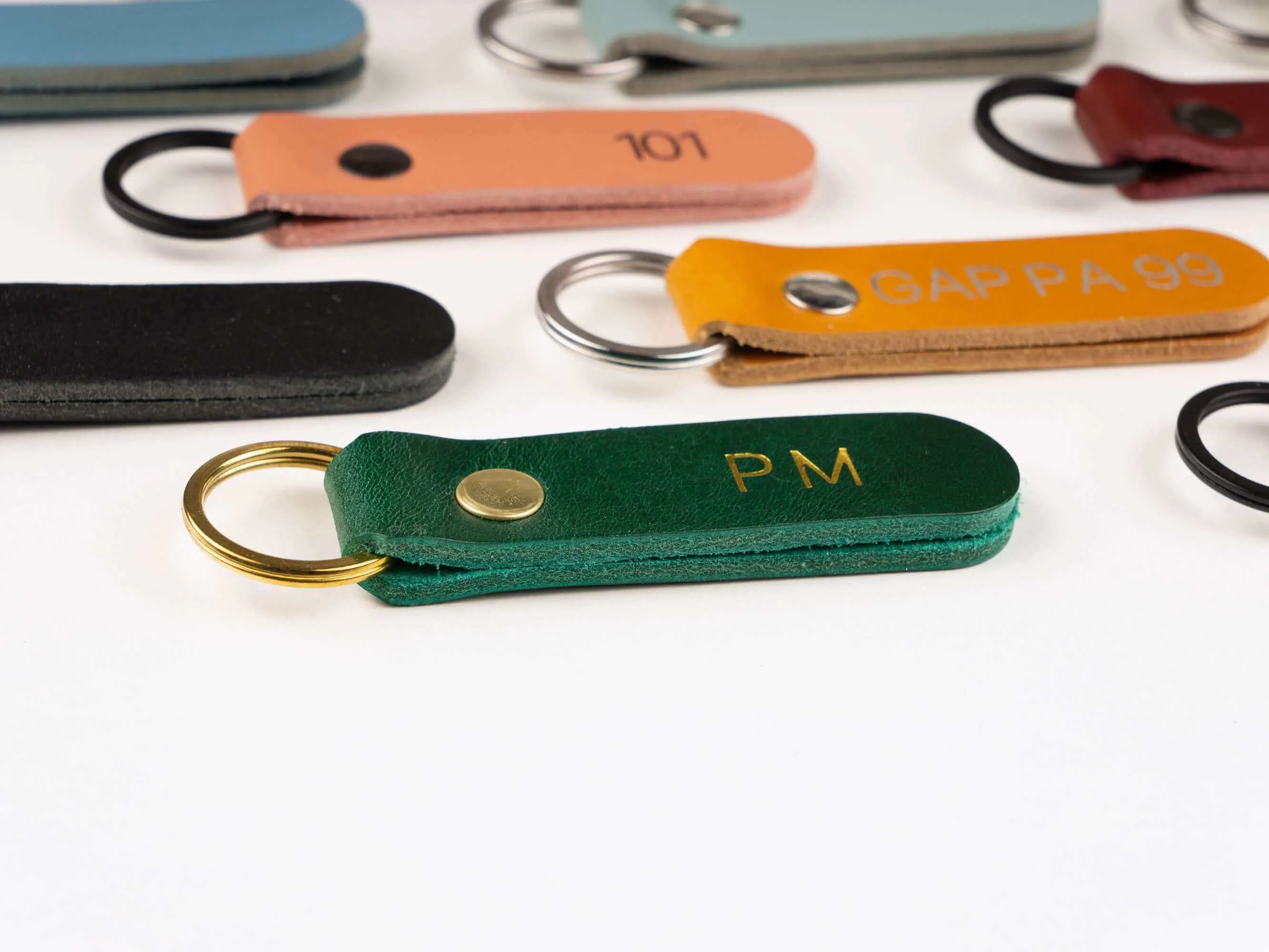 Personalized small leather keyring - Rowzec Design