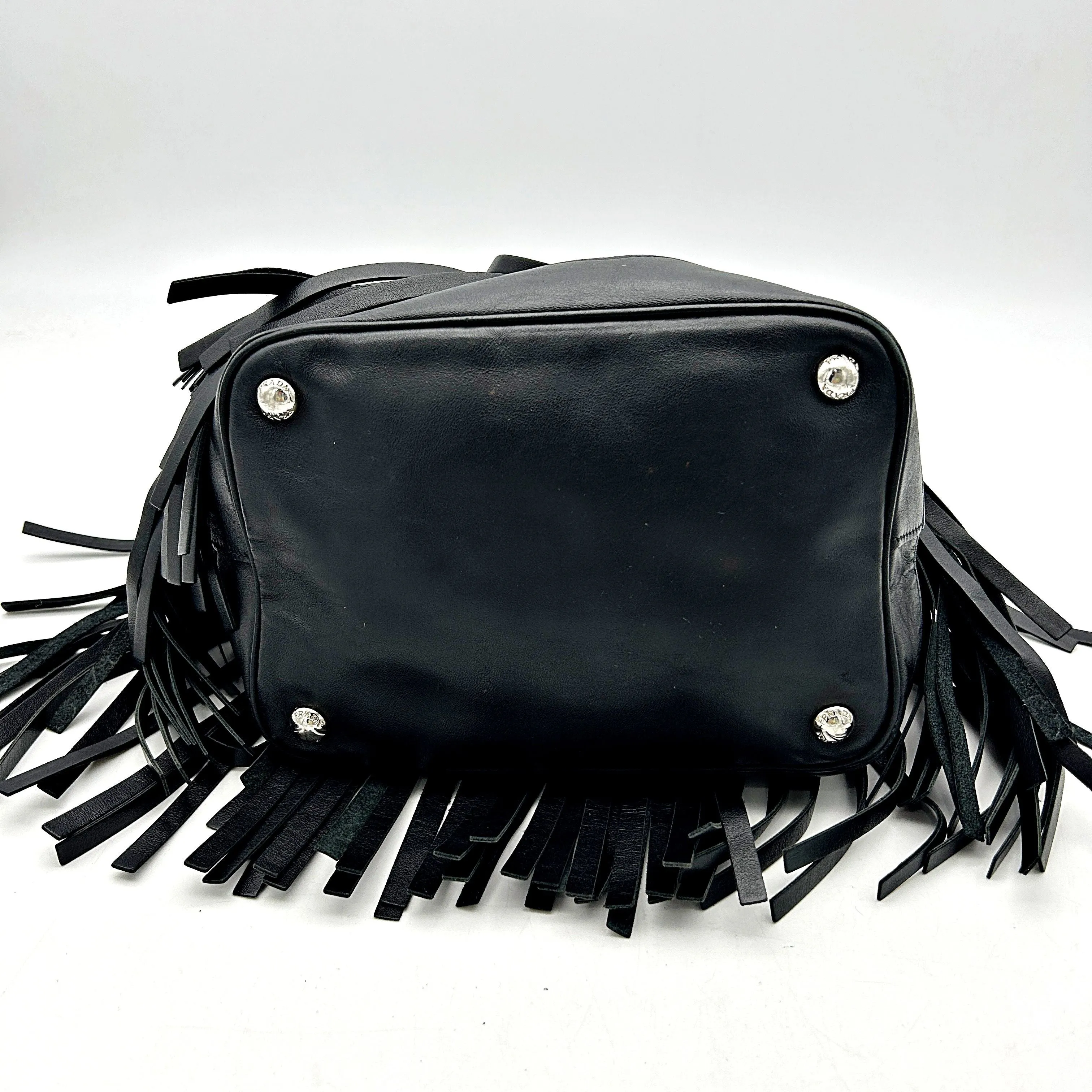 Pre-owned PRADA Soft Calf Fringe Bucket Bag Nero Black LA20836