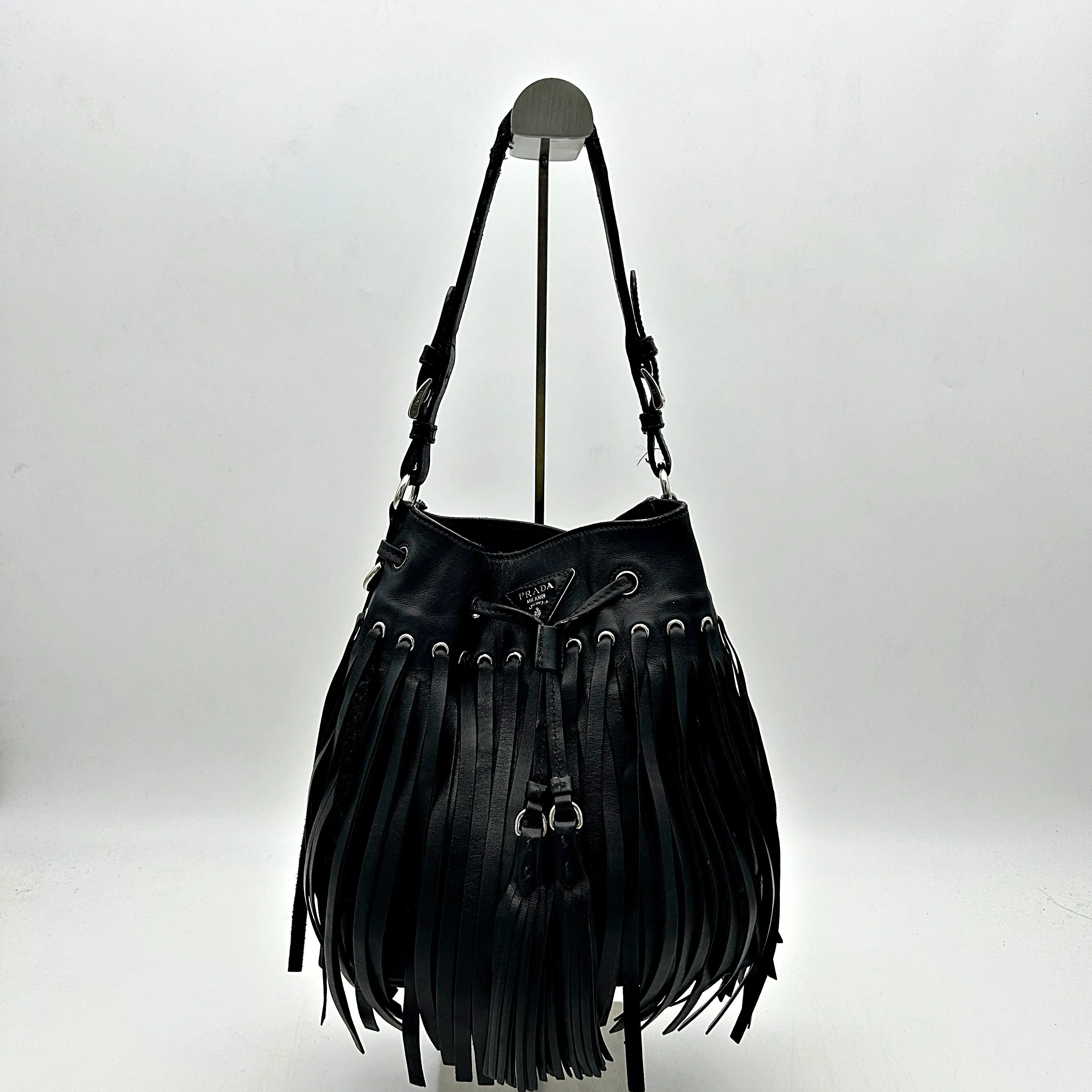 Pre-owned PRADA Soft Calf Fringe Bucket Bag Nero Black LA20836