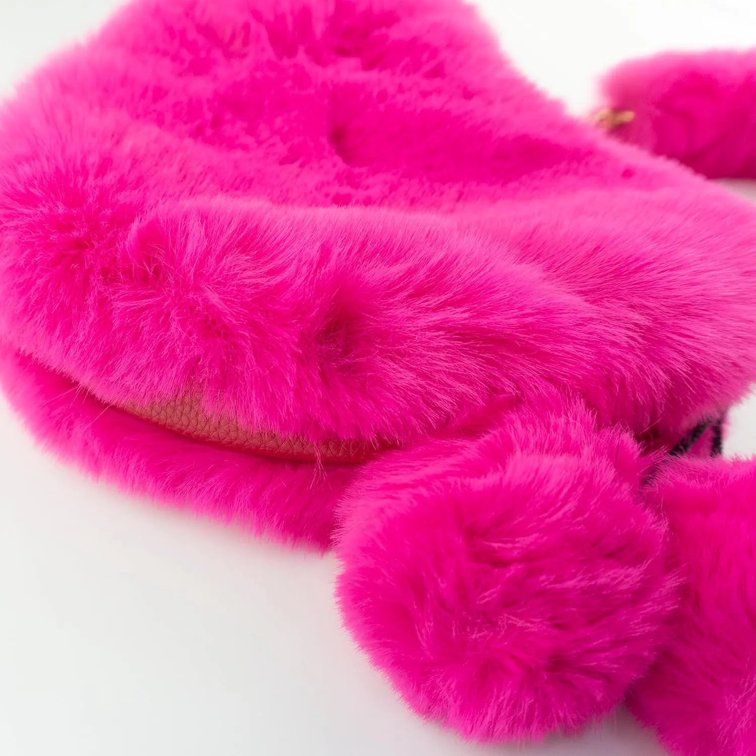 Rejolly Furry Purse for Girls Heart Shaped Fluffy Faux Fur Handbag for Women Soft Small Shoulder Bag Clutch Purse