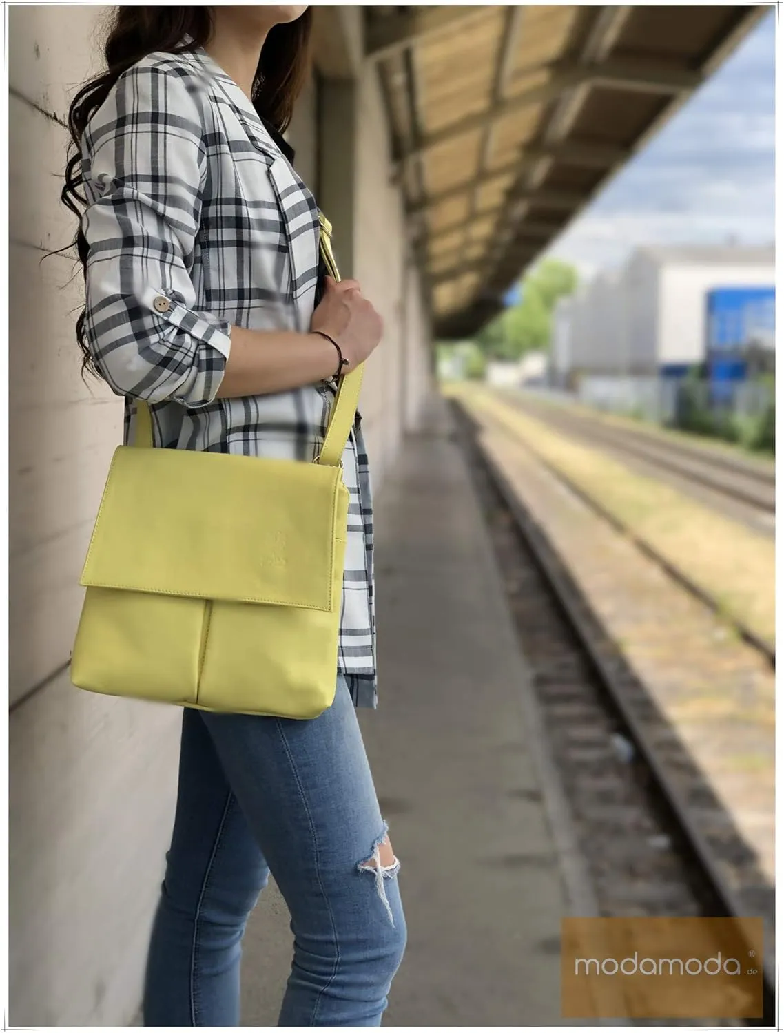T63LEDER - Women's leather shoulder bag