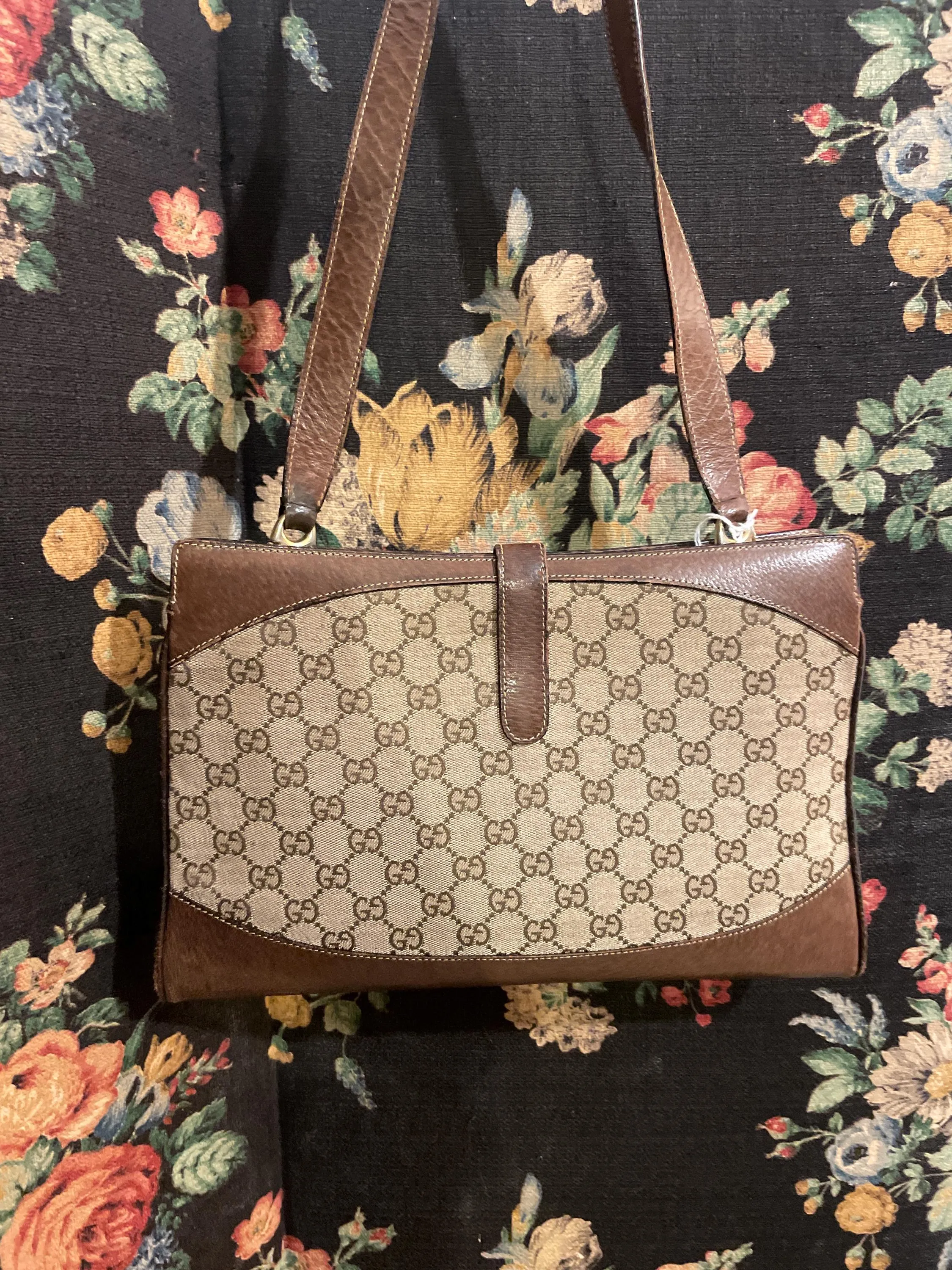 Vintage Gucci monogrammed shoulder bag