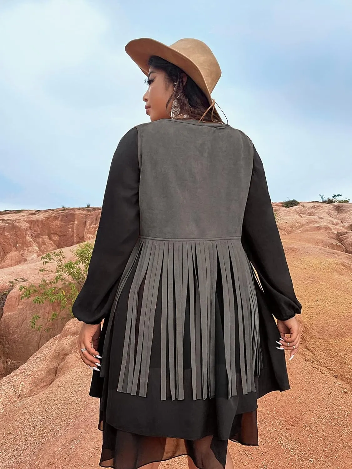 WDIRARA Women's Plus Size Cut Out Tassel Hem Vest Faux Suede Sleeveless Jacket Cardigan