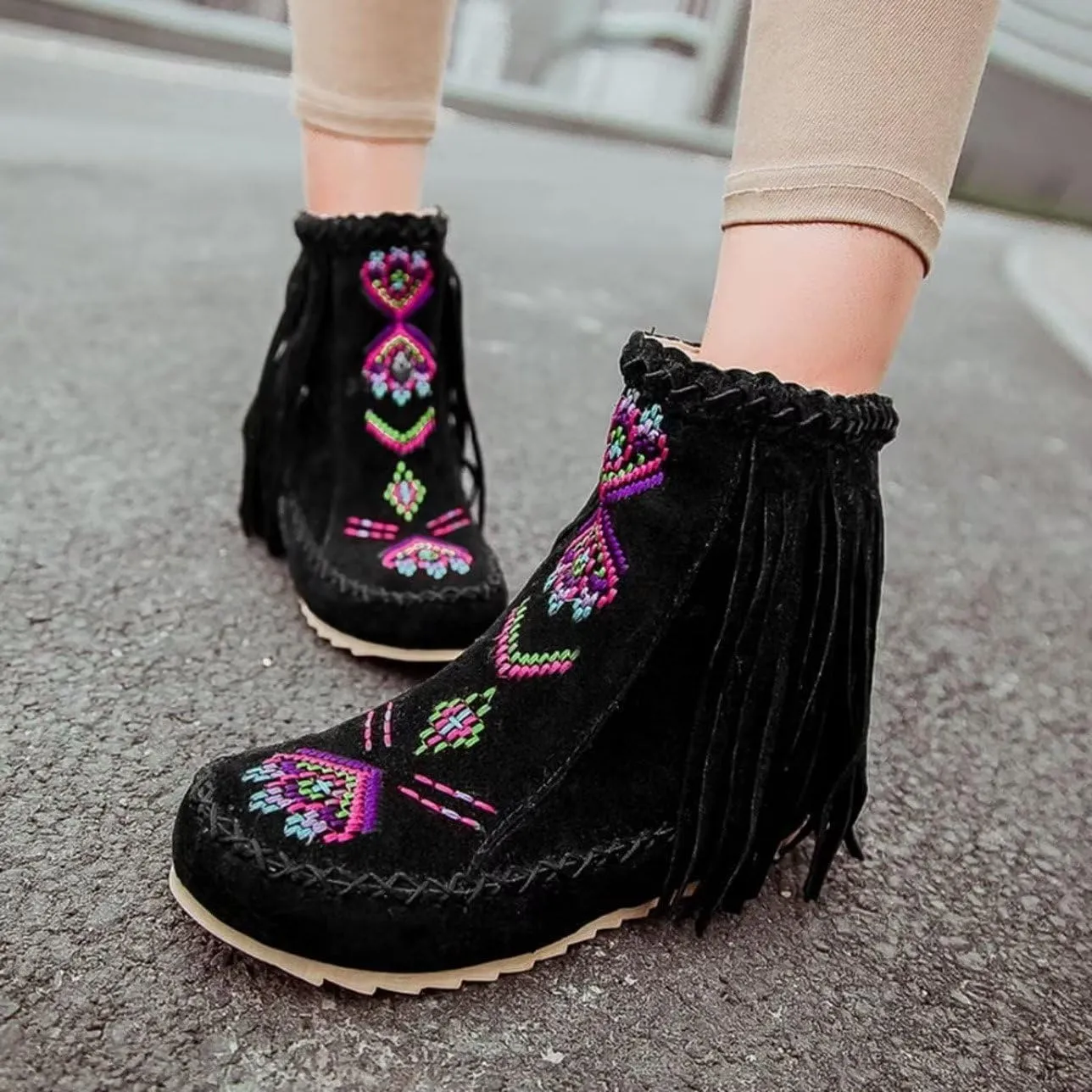 Women's Retro Fringe Moccasin Boots Low Heel Ankle Boots Slip On Comfy Warm Classic Booties