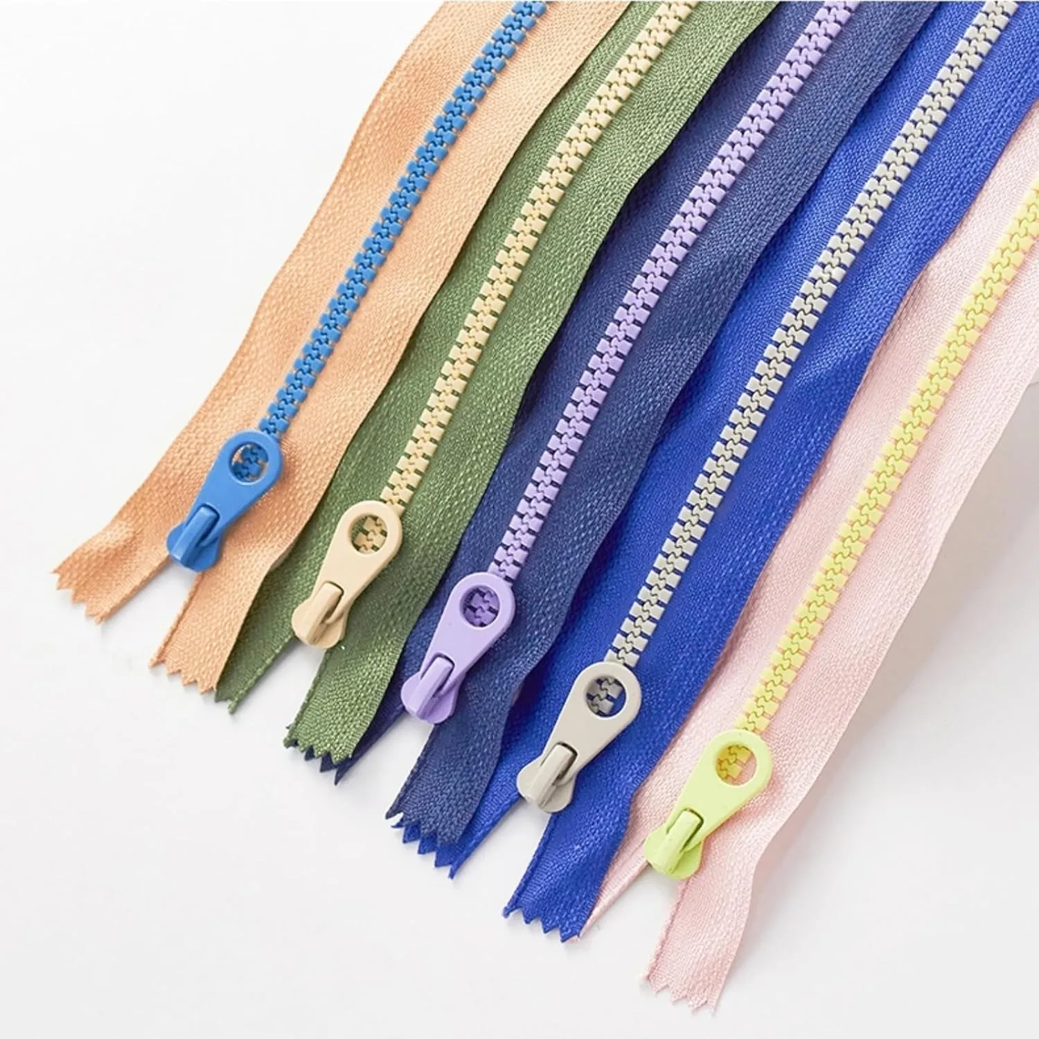 Zippers Colorful Resin Plastic Zippers8pcs #5 Close-end Non Separating Zipper for Purses Bags Pockets Handbags DIY Sewing Craft Mixed 8 Colors Resin Zippers 30cm 11.8inch